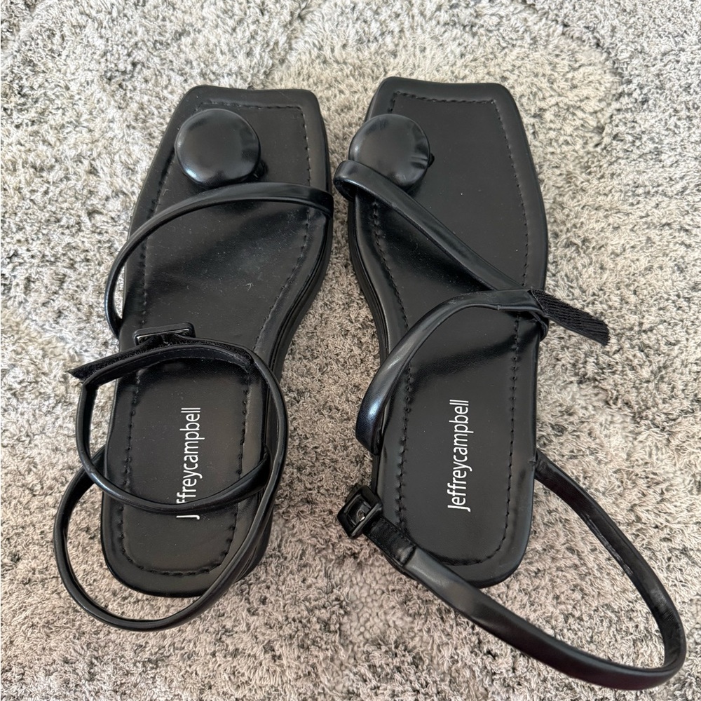 Jeffrey Campbell Black Women's Toe-Ring Square-Toe Sandals - Picture 2 of 6